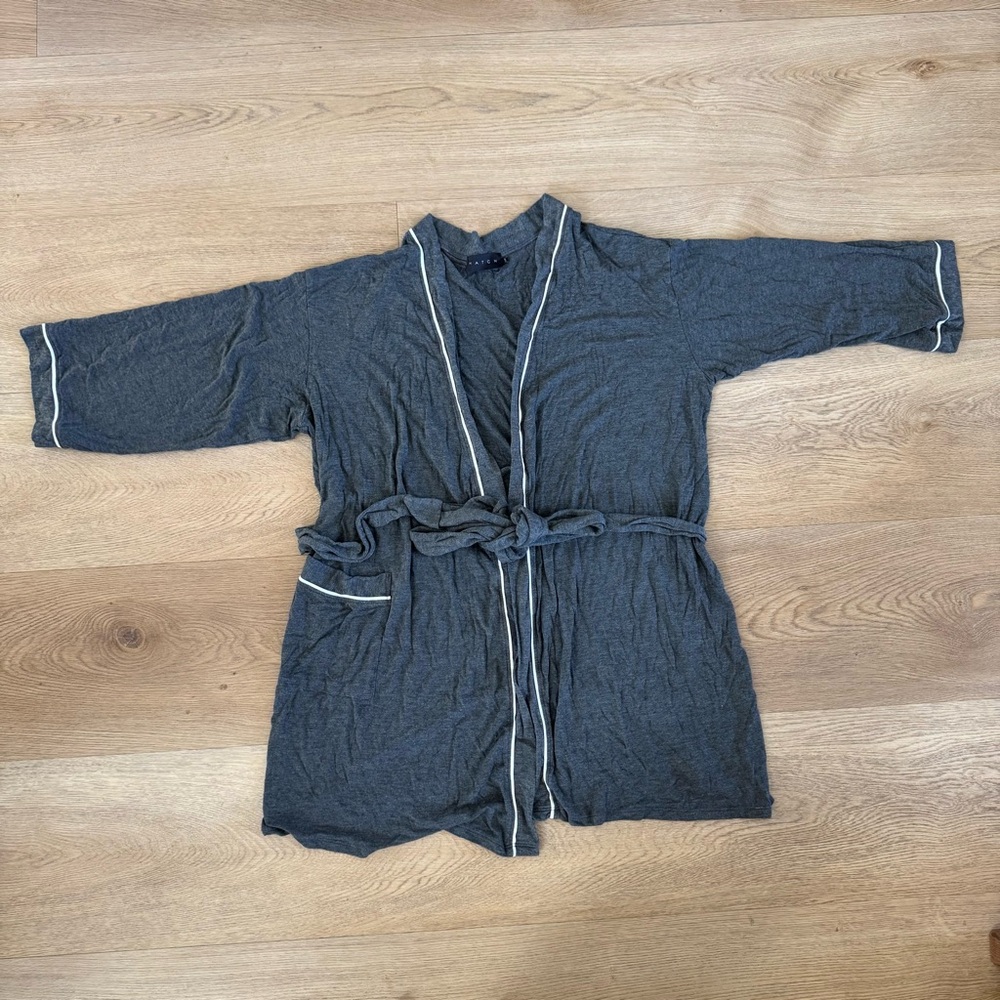 Hatch Maternity Postpartum Robe One Size Short Grey White